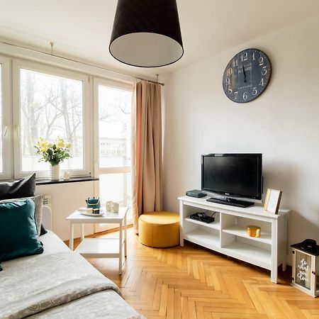 Piotrapartments - Bruna Green City Apartment Varşovia Exterior foto