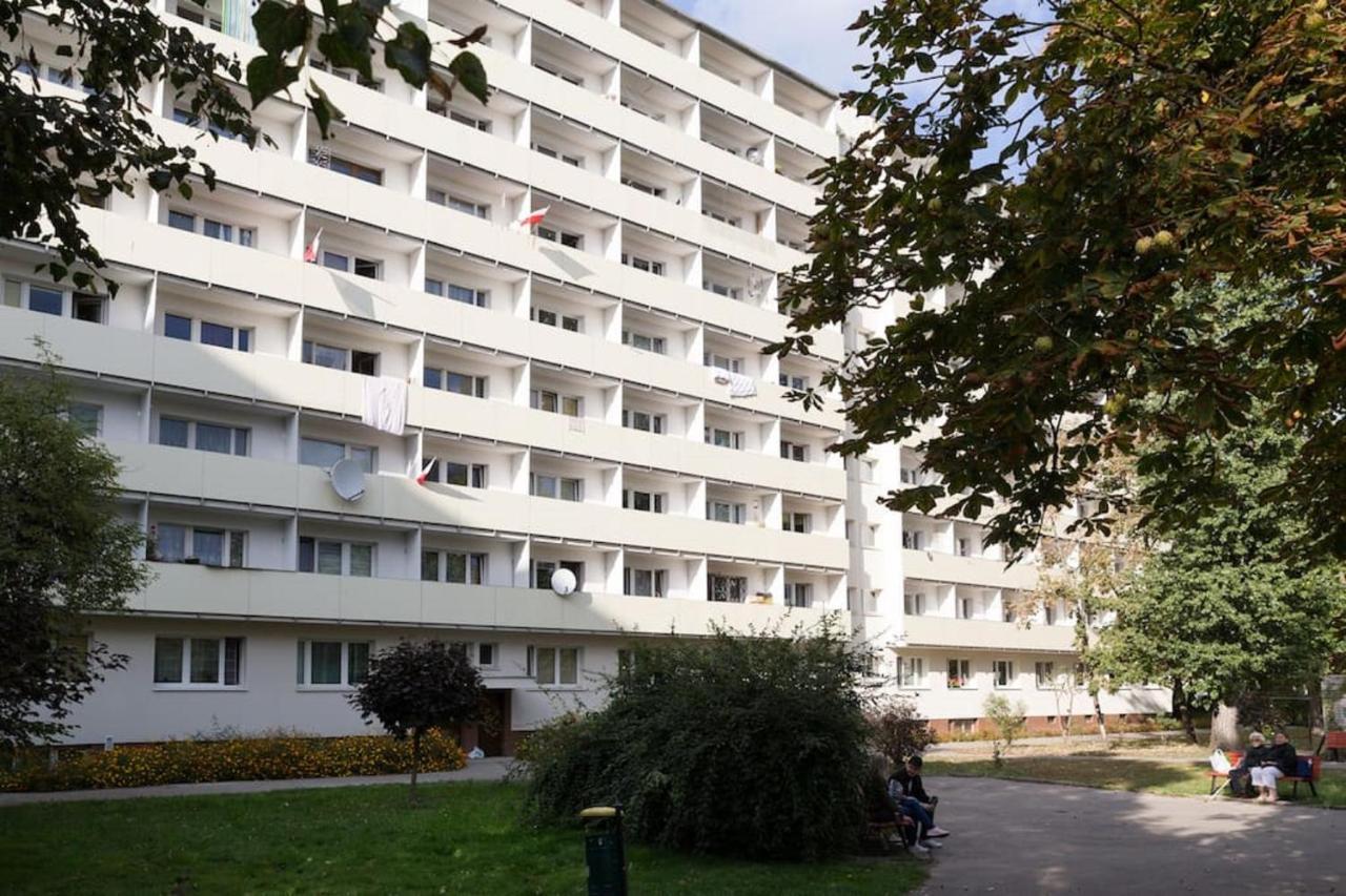 Piotrapartments - Bruna Green City Apartment Varşovia Exterior foto