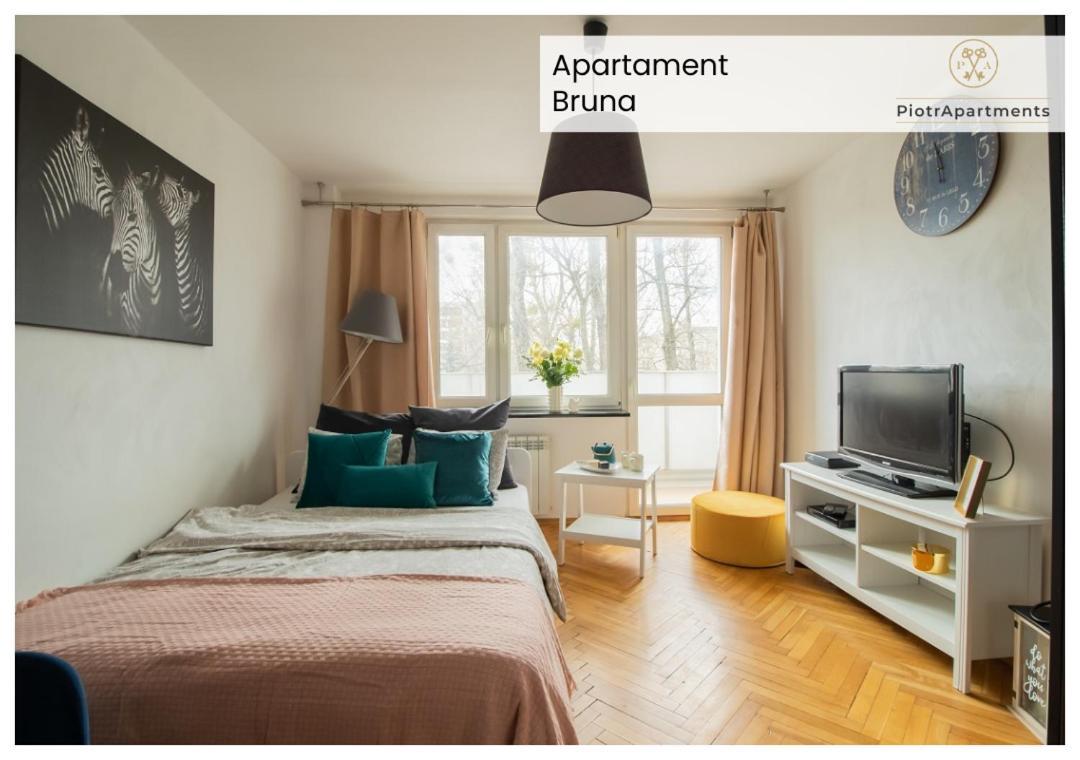 Piotrapartments - Bruna Green City Apartment Varşovia Exterior foto